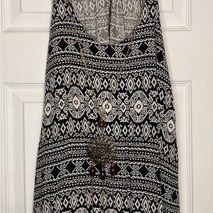 Black and White Patterned Sleeveless Dress